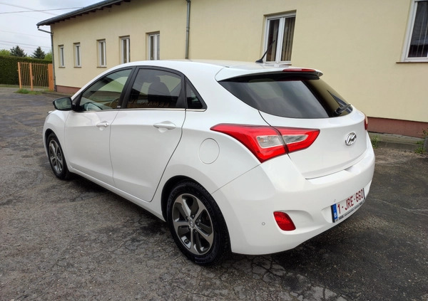 Hyundai I30 cena 37500 przebieg: 186000, rok produkcji 2015 z Rzeszów małe 562